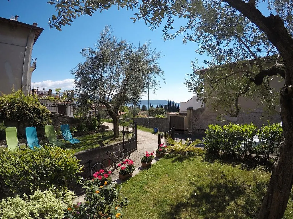 Bed & Breakfast B&B L'Angolino Gardone Riviera Italy