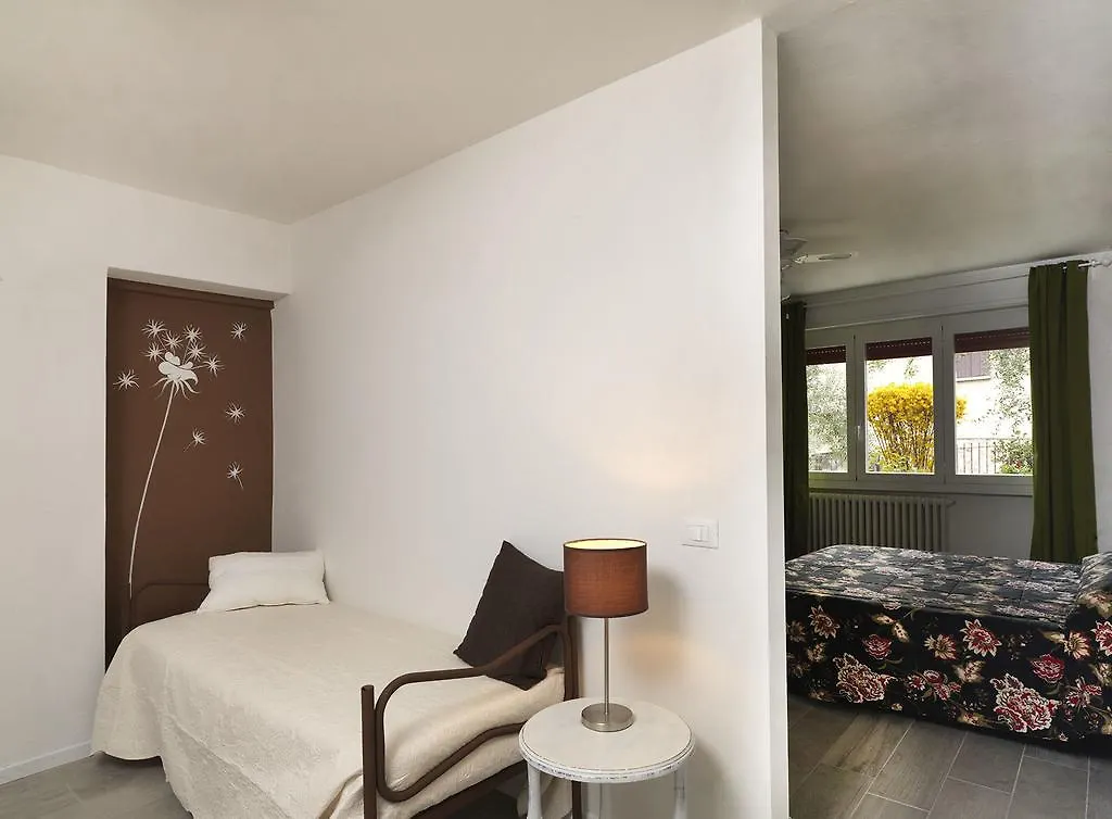 B&B L'Angolino Gardone Riviera Italy