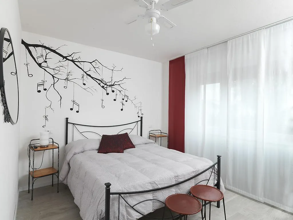 B&B L'Angolino Gardone Riviera 0*,